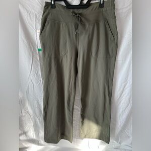 Mondetta Olive Green Capris